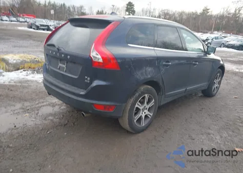 2013 Volvo Xc60 T6 z USA, uszkodzony, nr VIN YV4902DZ1D2431742